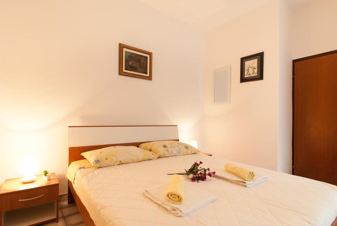 Weis Apartments โรวีน ห้อง รูปภาพ