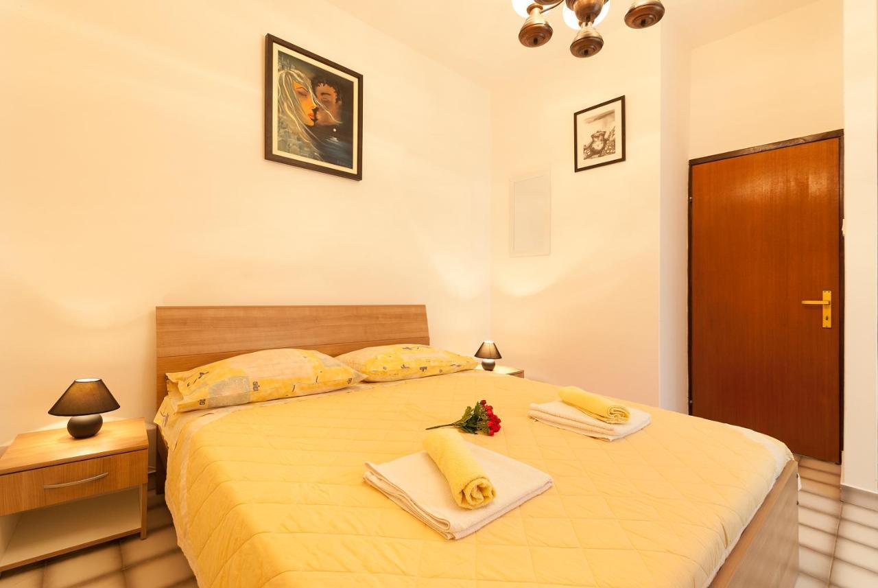 Weis Apartments โรวีน ห้อง รูปภาพ